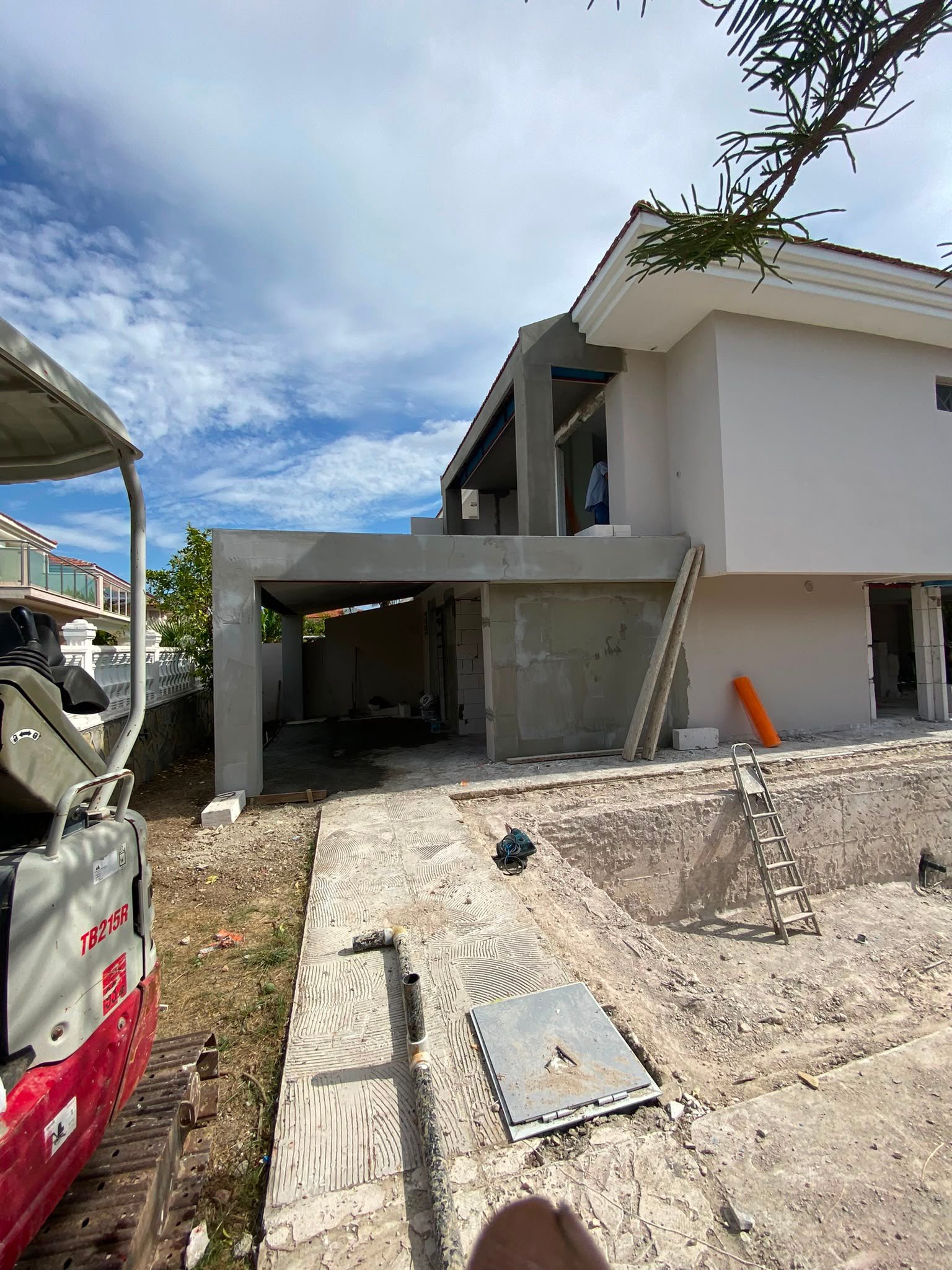 Villa Veranda Çelik ve Alüminyum Konstrüksiyon Şantiye Kurulumu